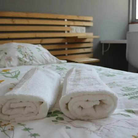 Bright And Spacious Retreat *