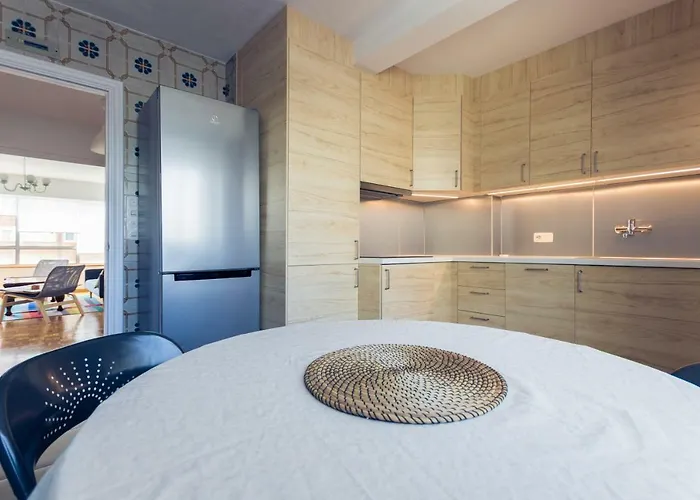 Bright And Spacious Retreat A Coruna